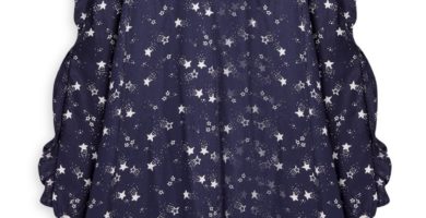 Vestido con volante y estrellas de niña