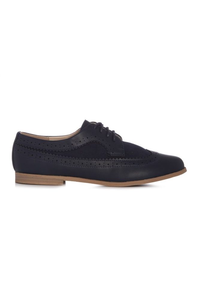 Zapatos brogue suaves azul marino