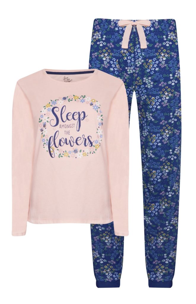 Conjunto de pijama de flores