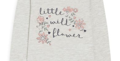 Camiseta con flores y eslogan de bebé niña