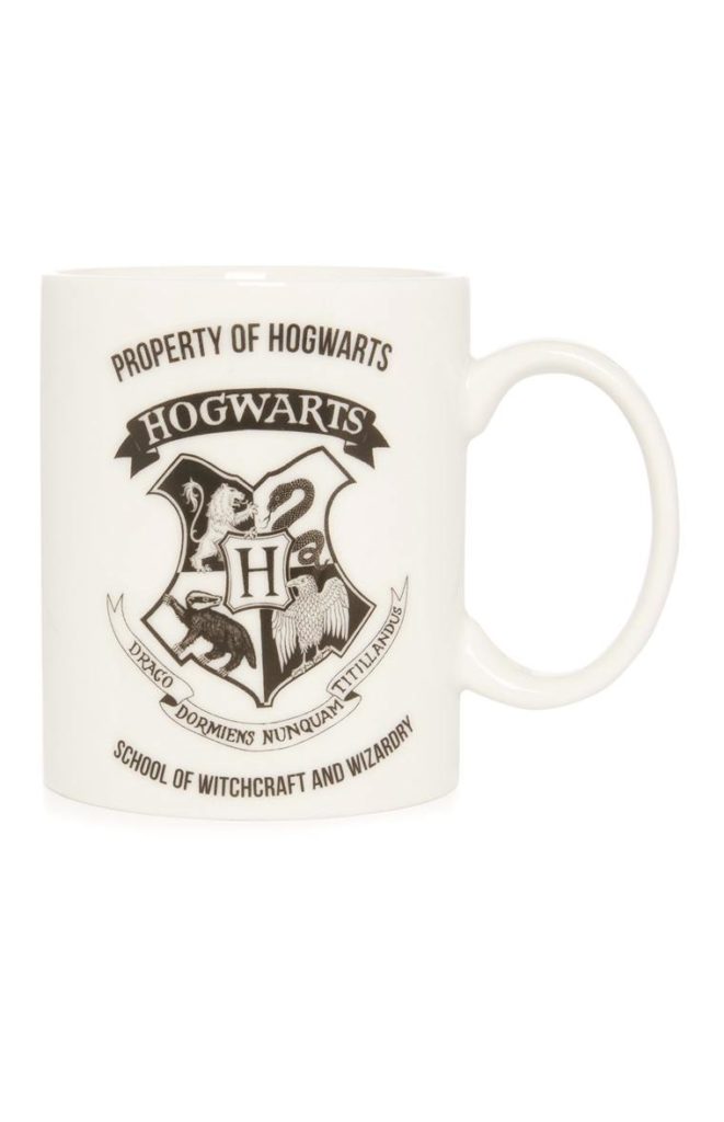 Taza con escudo de Hogwarts de H. Potter