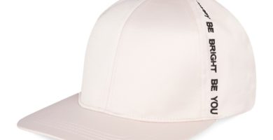 Gorra de satén rosa