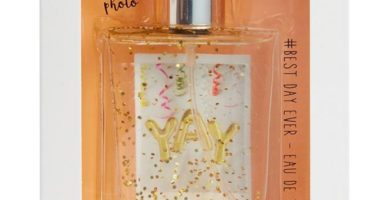 Perfume con Marco de Foto “YAY”