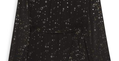 Vestido con estampado de estrellas negras