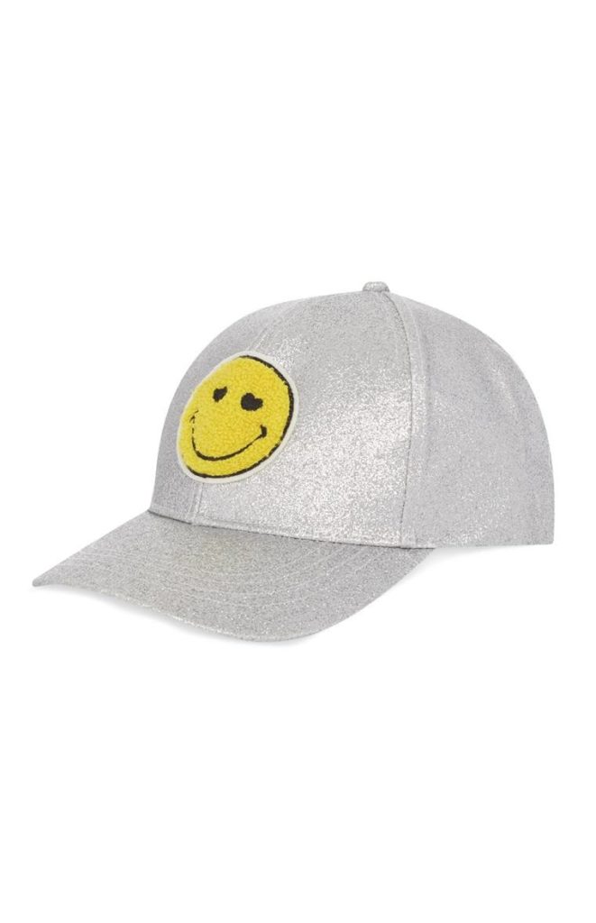 Gorra de béisbol sonriente color plata