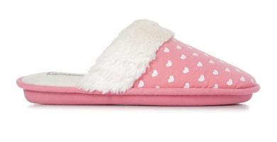 Pantufla con Corazones Rosa