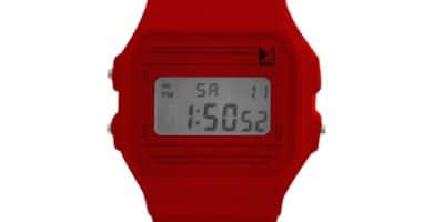 Reloj de pulsera digital rojo