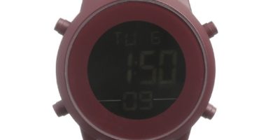 Reloj deportivo con correa rojo