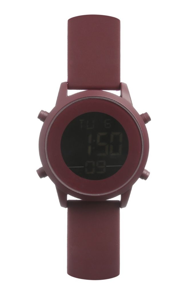 Reloj deportivo con correa rojo