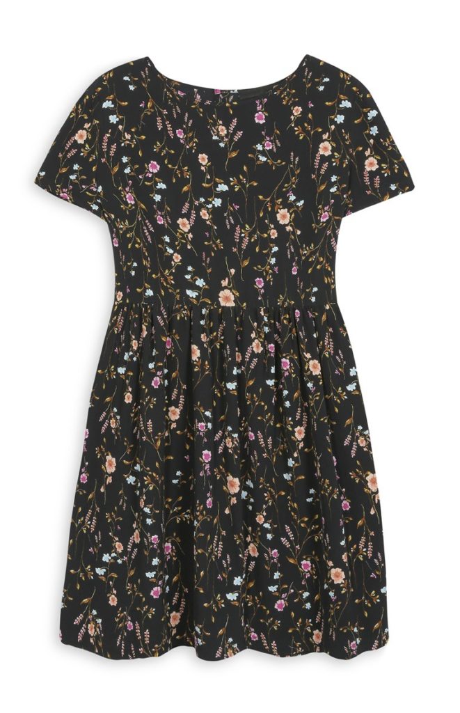 Vestido negro estampado de flores