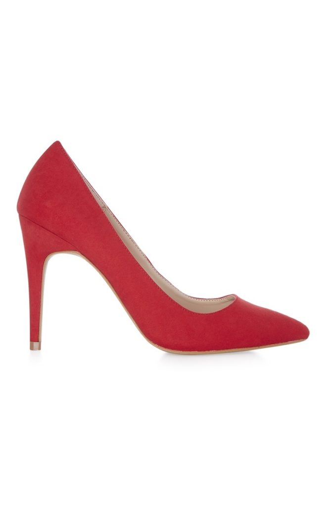 Zapatos de tacón de aguja rojos